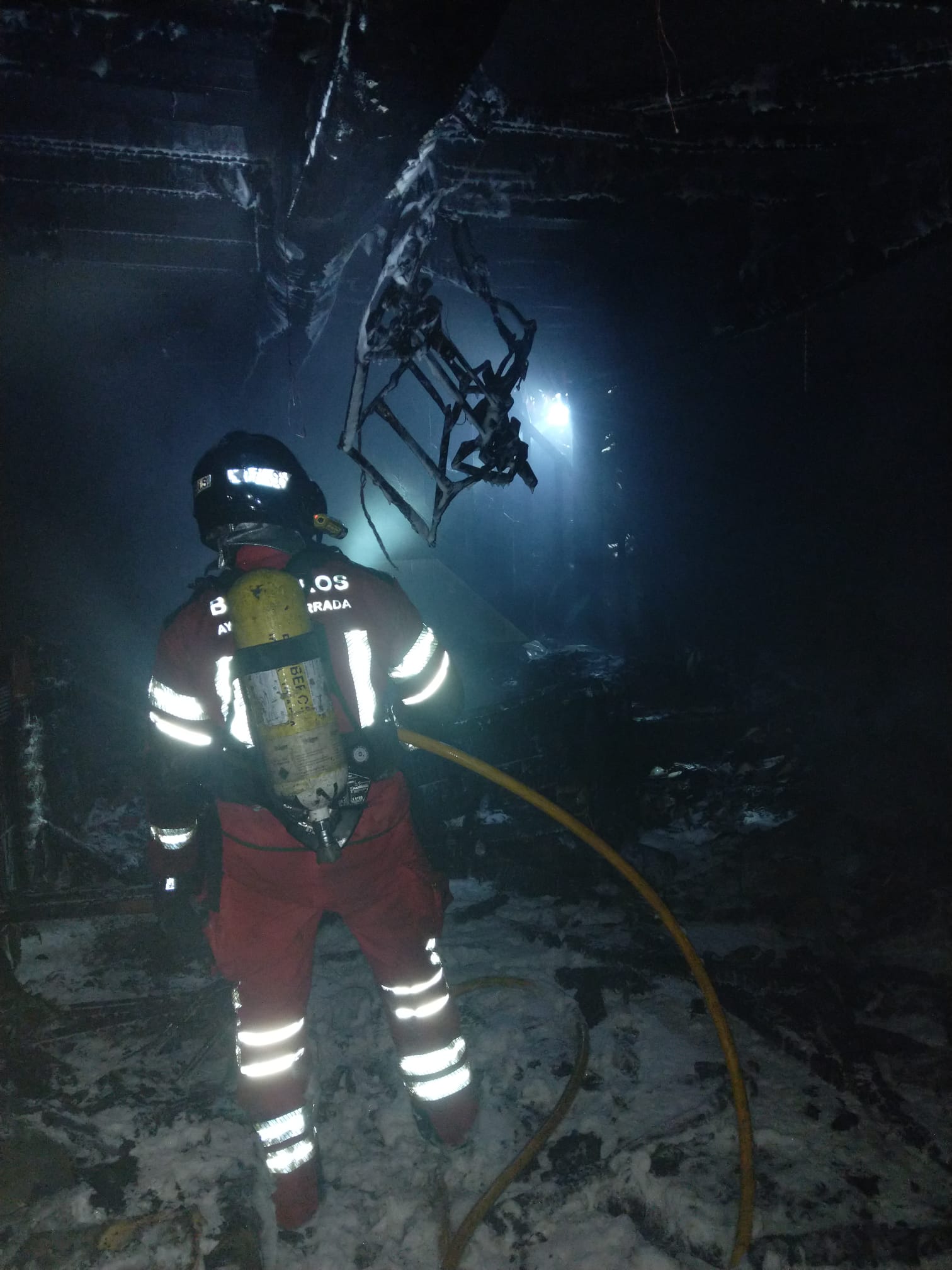 Incendio de una casa en Pieros (2) Incendio de una casa en Pieros (2)
