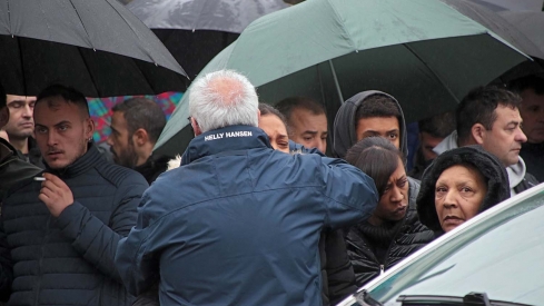 El presidente de la Junta, Alfonso Fernández Mañueco asiste al funeral por el minero fallecido acompañado por el presidente del Principado, Adrián Bardón y el consejero de Fomento, Juan Carlos Suárez Quiñones (14) El presidente de la Junta, Alfonso Fernández Mañueco asiste al funeral por el minero fallecido acompañado por el presidente del Principado, Adrián Bardón y el consejero de Fomento, Juan Carlos Suárez Quiñones (14)