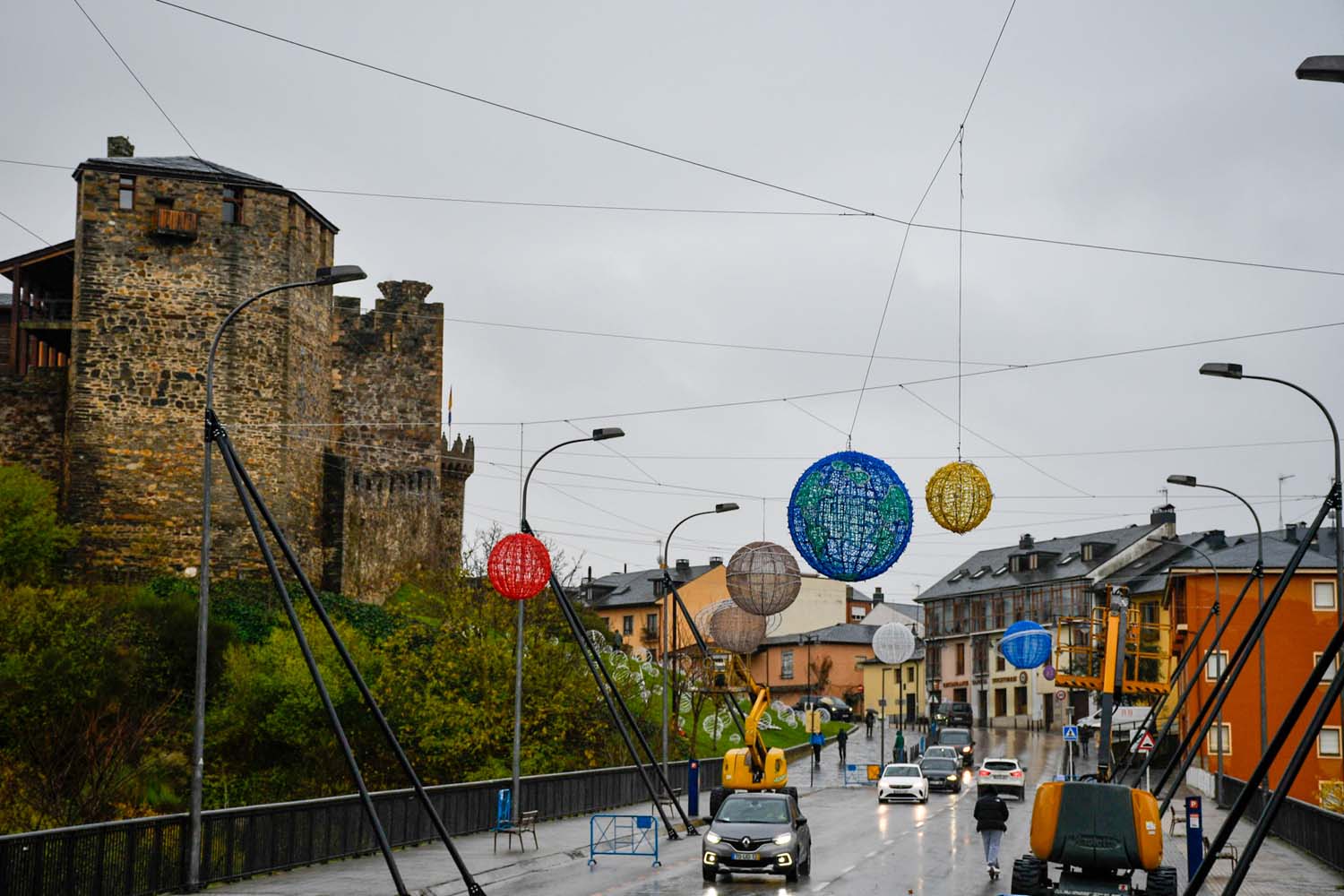 Sistema solar luces de Navidad Ponferrada (7)