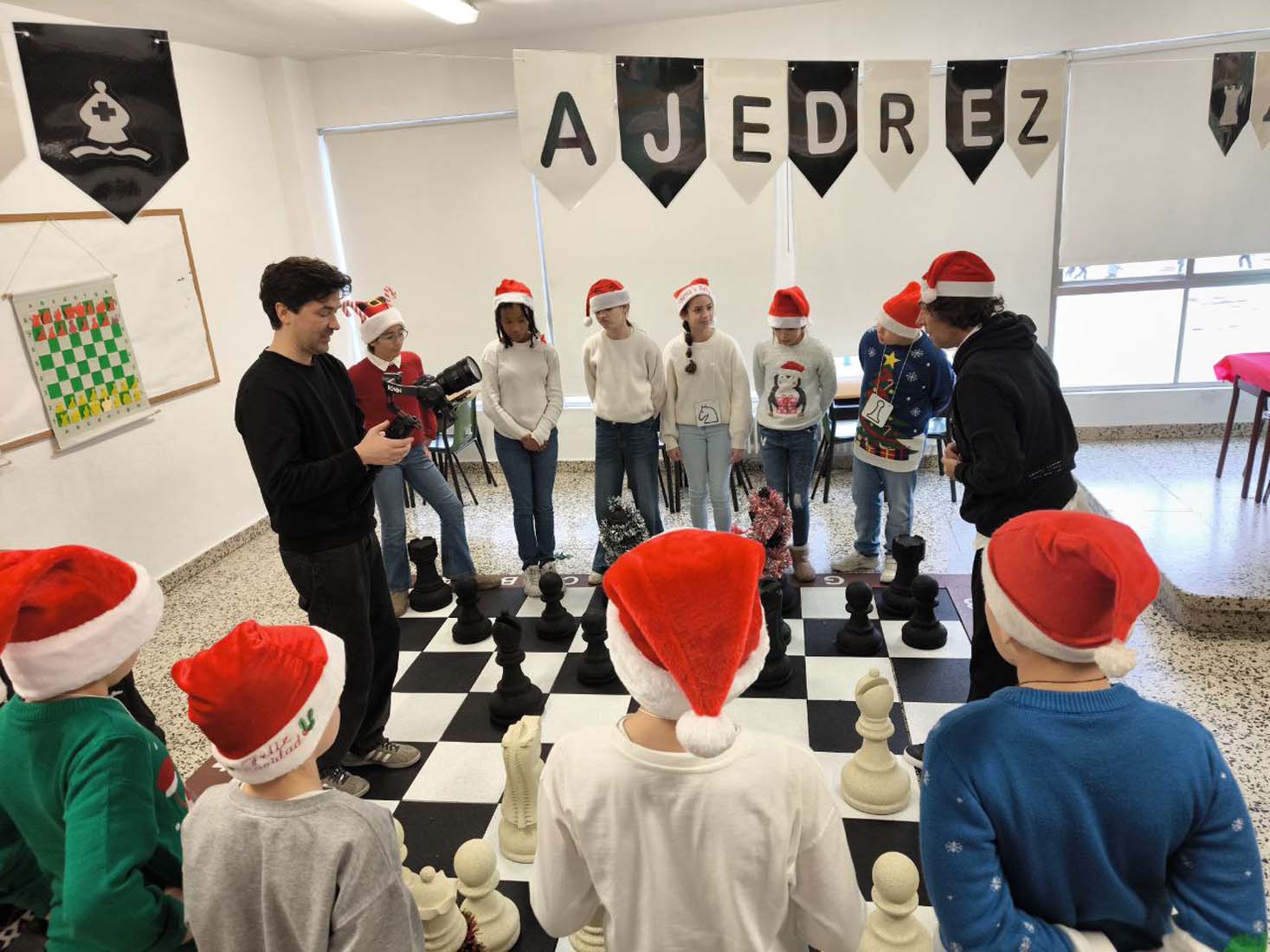 Rodaje del videoclip navideño de Óscar Quijano en el Colegio Virgen de la Peña (1) Héctor Keudell