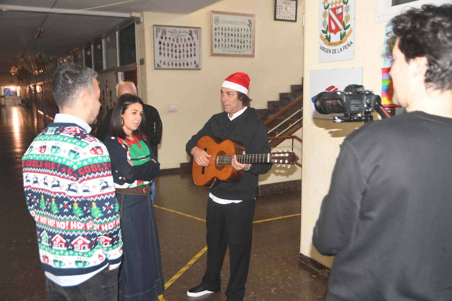 Rodaje del videoclip navideño de Óscar Quijano en el Colegio Virgen de la Peña (4)