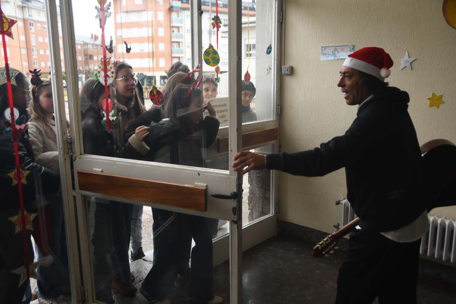 Rodaje del videoclip navideño de Óscar Quijano en el Colegio Virgen de la Peña (6)