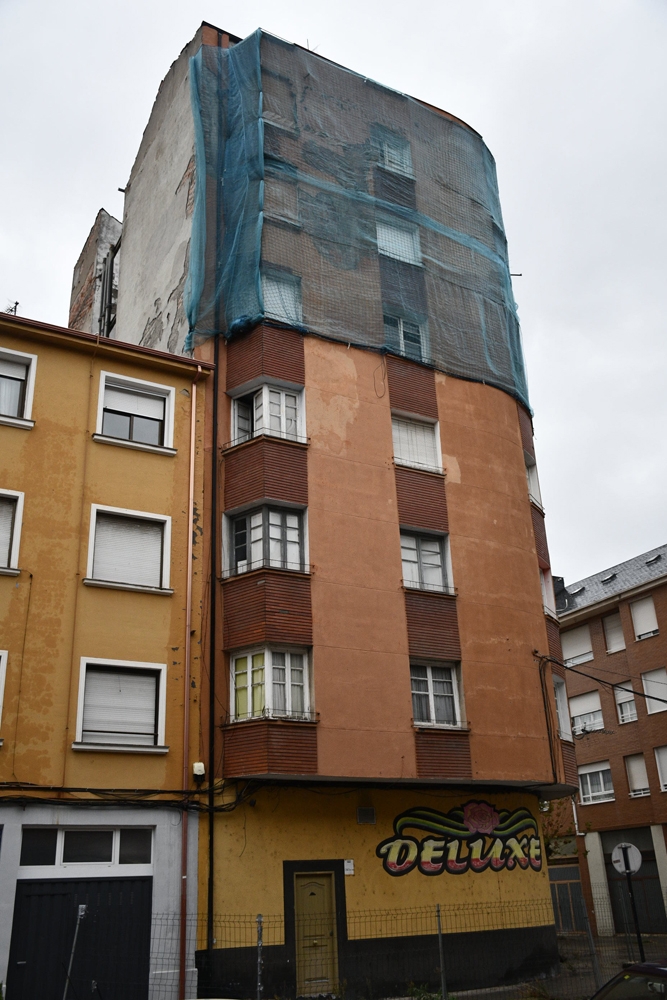 Edificio Deluxe (3) Edificio Deluxe (3)