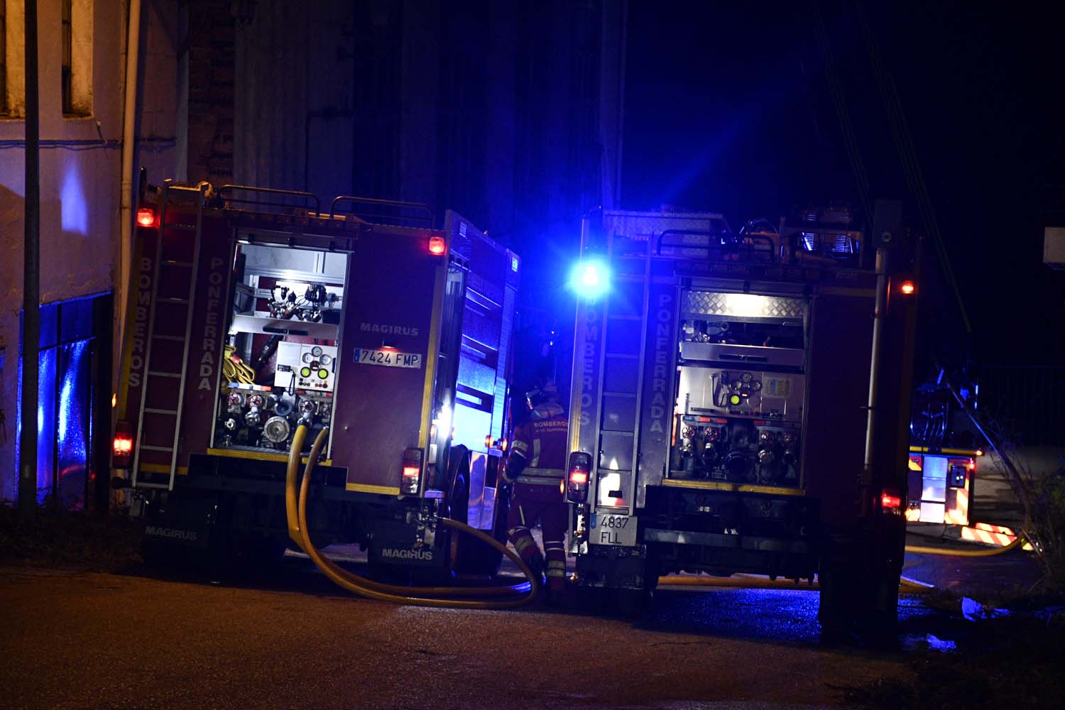 Incendio de una nave en Montearenas (1)