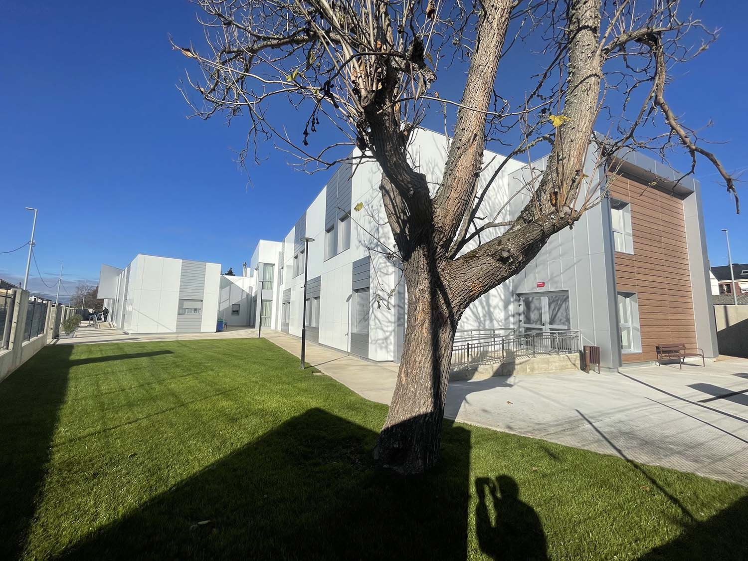 Residencia de Camponaraya inaugurada este miércoles Residencia de Camponaraya inaugurada este miércoles