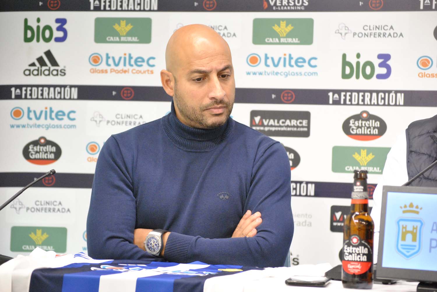 Presentación de Mehdi Nafti como entrenador(1)