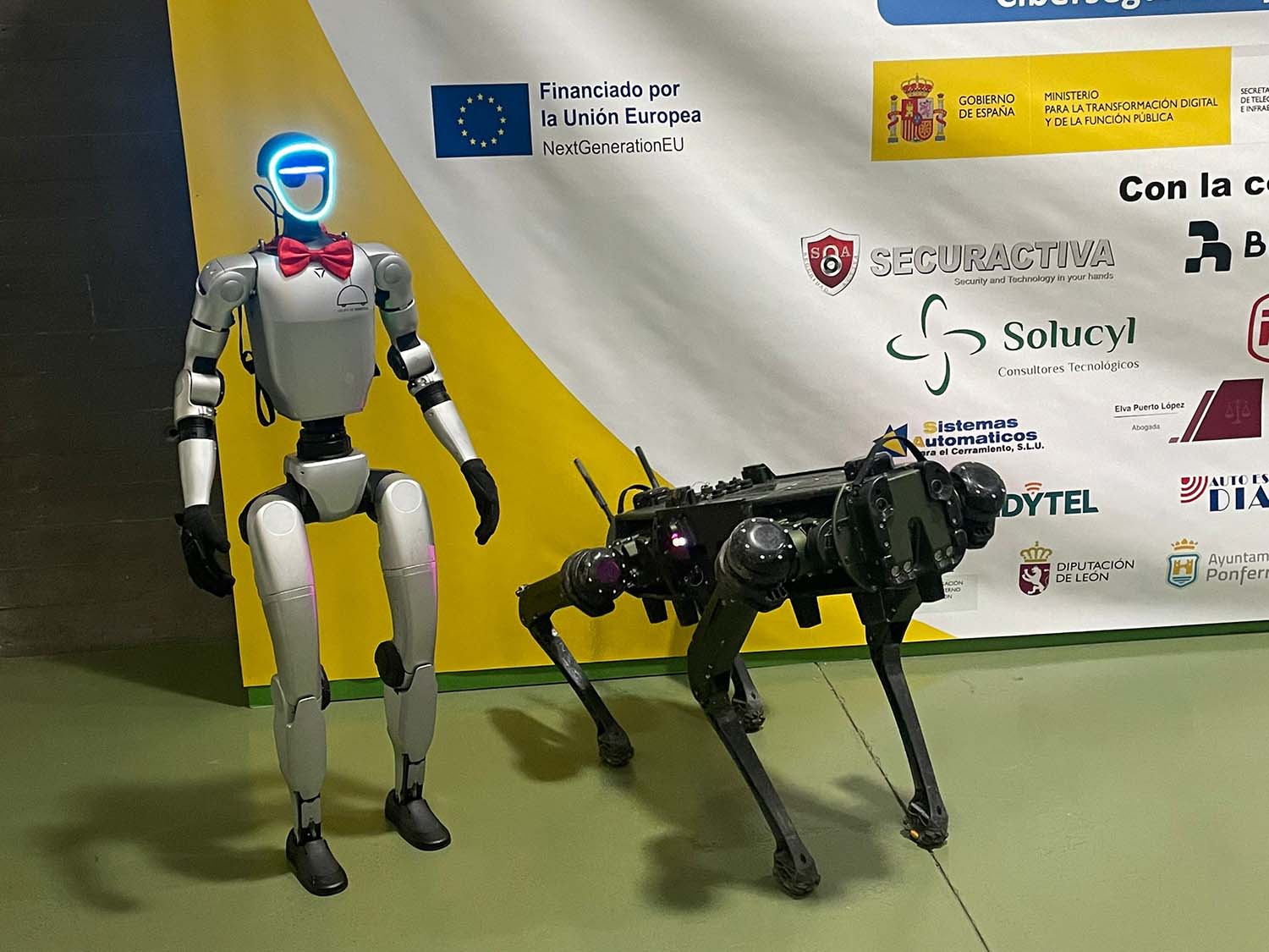 Robots durante la conferencia