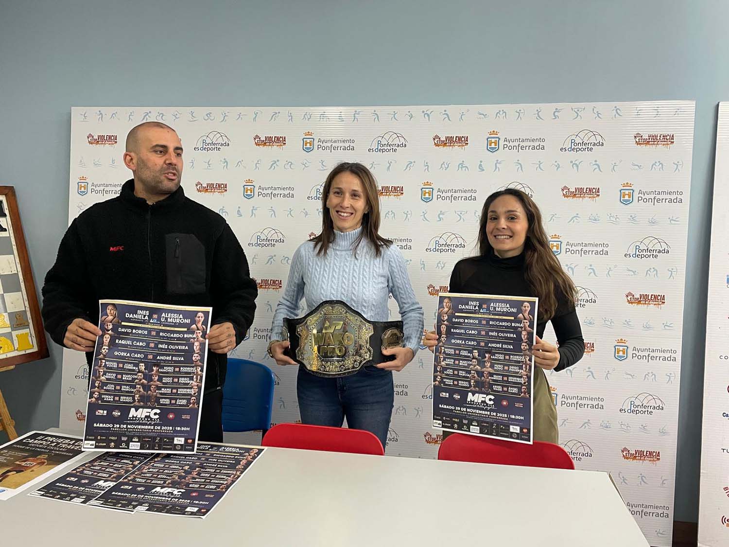 Presentación del evento en el Lydia Valentín Presentación del evento en el Lydia Valentín