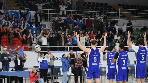 El Clínica Ponferrada y su afición