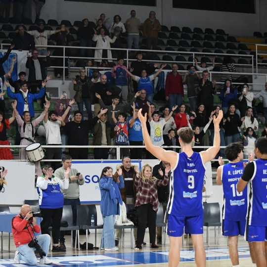 El Clínica Ponferrada y su afición El Clínica Ponferrada y su afición