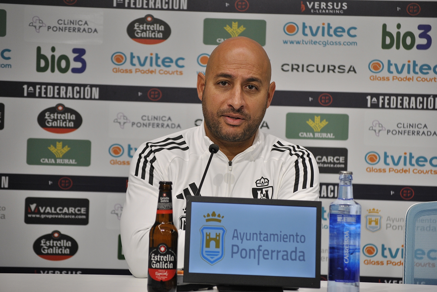 El nuevo entrenador de la Ponferradina, Mehdi Nafti