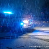 Corte por nieve y hielo en la carretera se Peñalba