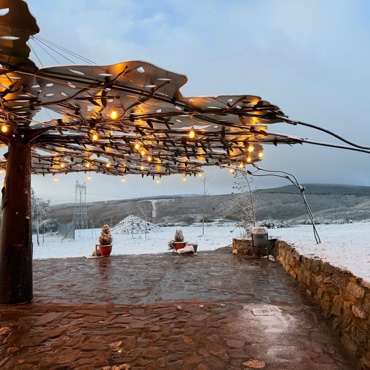 El Trasgu de Foncebadón con nieve (1)