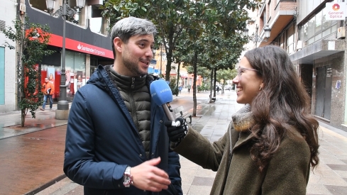 Las manías de los ponferradinos al jugar a la Lotería de Navidad y qué harían si les tocase uno de los grandes premios 