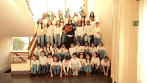 Villancico de Óscar Quijano en el colegio Virgen de la Peña de Bembibre
