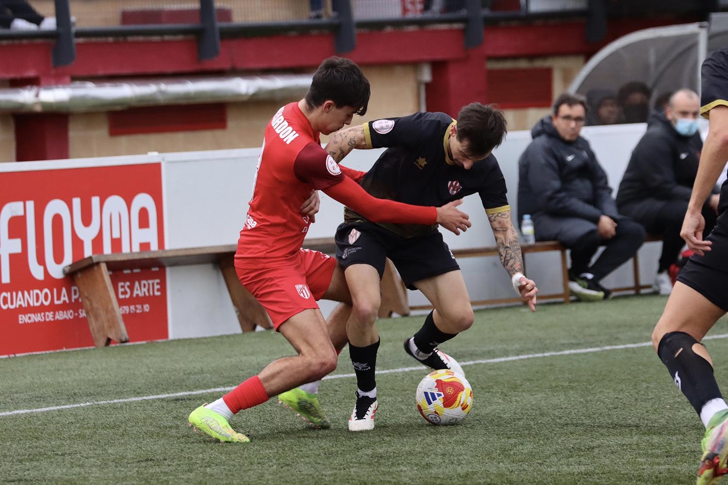 El Atlético Bembibre se aleja de los primeros puestos tras perder en Santa Marta de Tormes