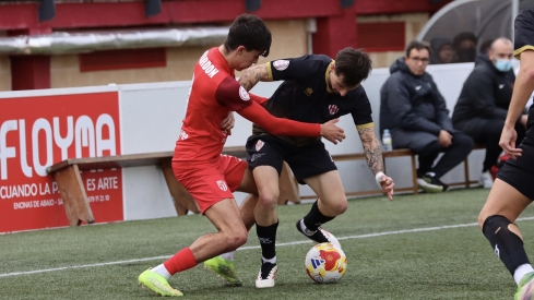 El Atlético Bembibre se aleja de los primeros puestos tras perder en Santa Marta de Tormes