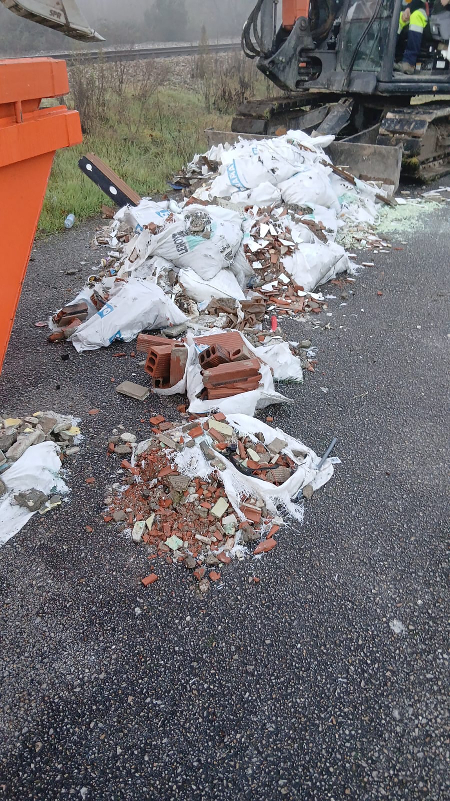 Vertidos ilegales en Ponferrada 3