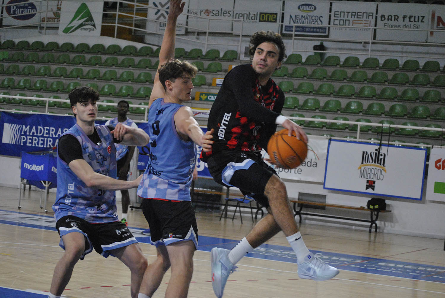 La previa del Clínica Ponferrada. La previa del Clínica Ponferrada.