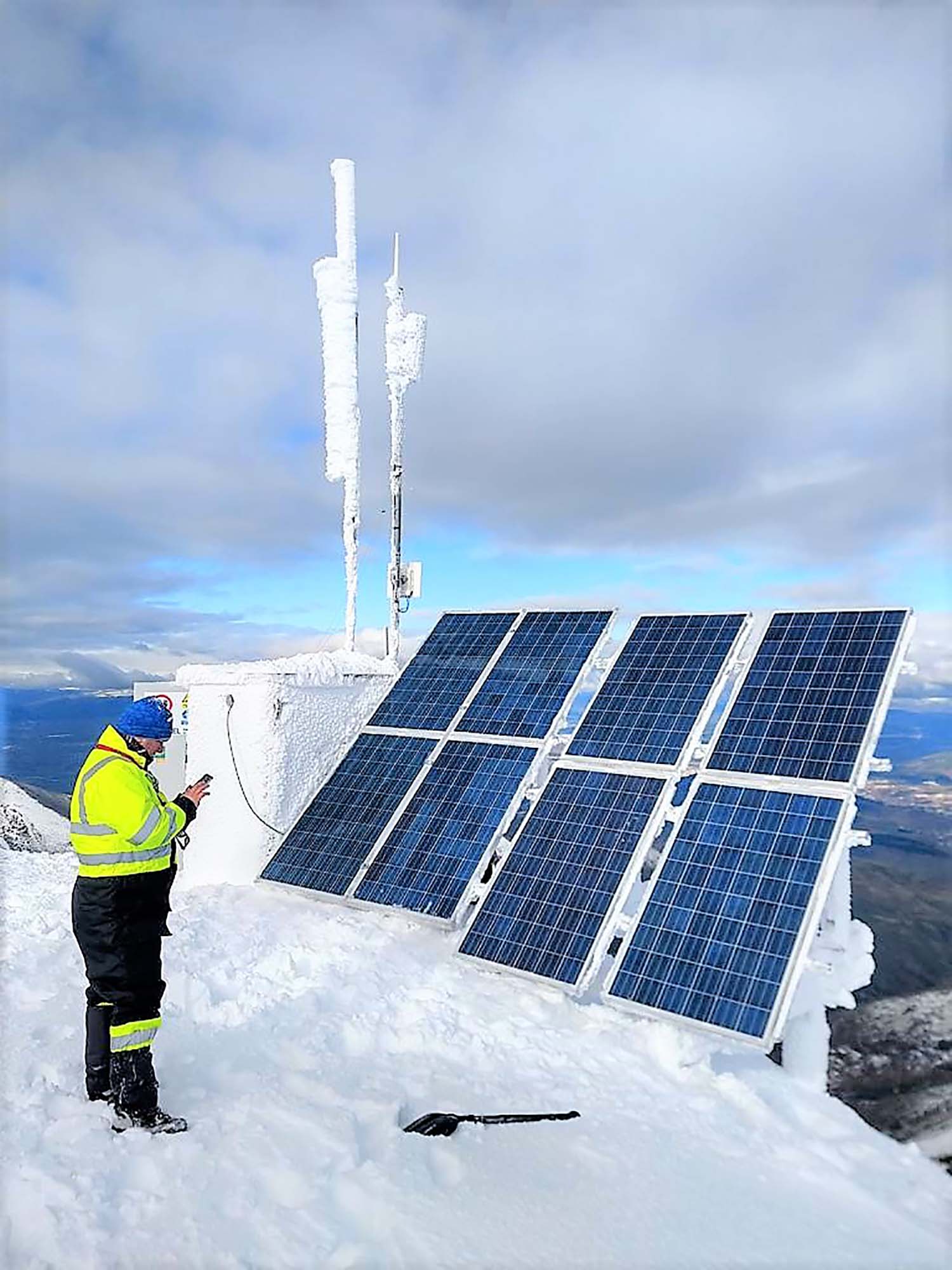 Limpiando instalaciones de nieve Limpiando instalaciones de nieve