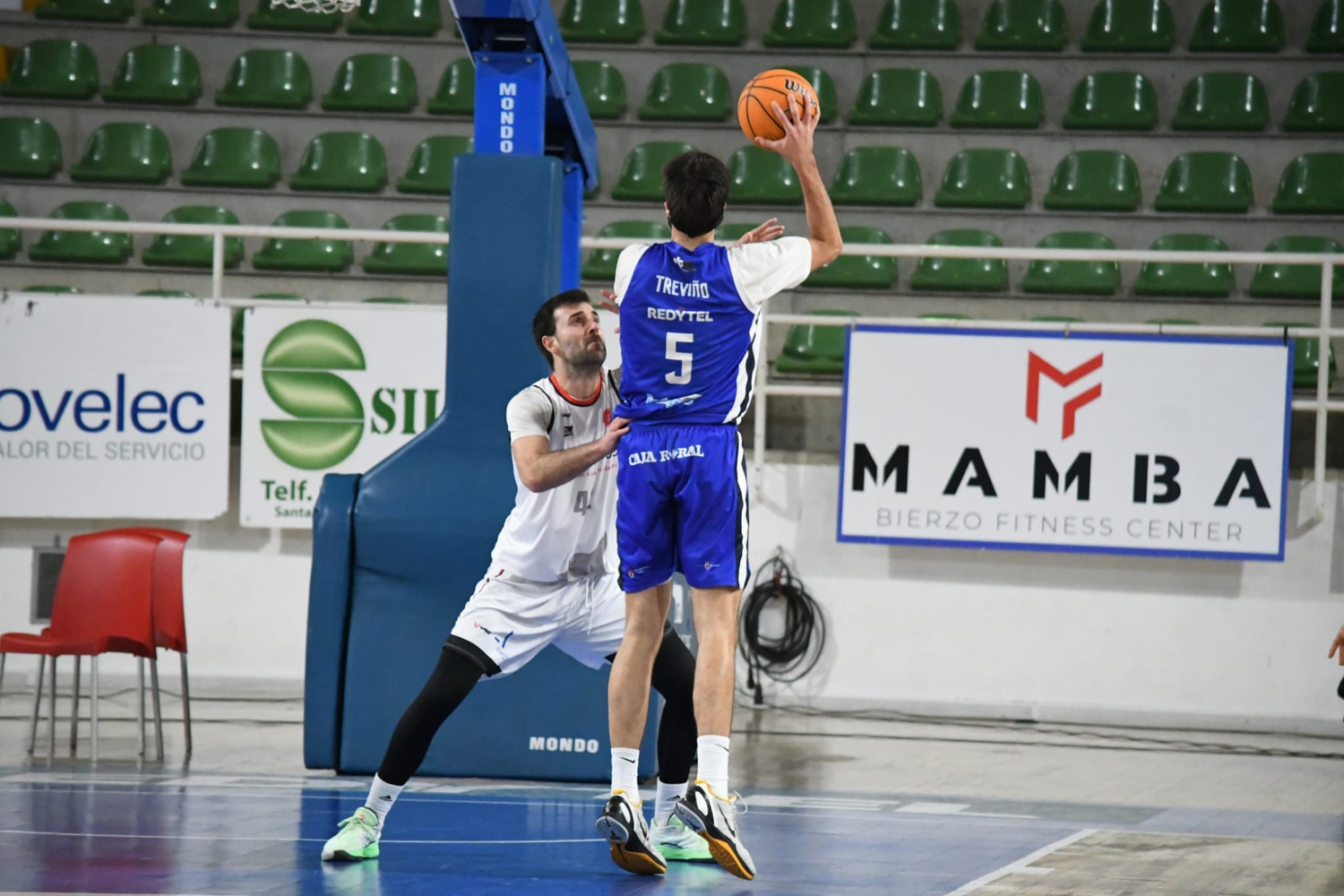 Clínica Ponferrada | Foto: Ginés Alonso Clínica Ponferrada | Foto: Ginés Alonso