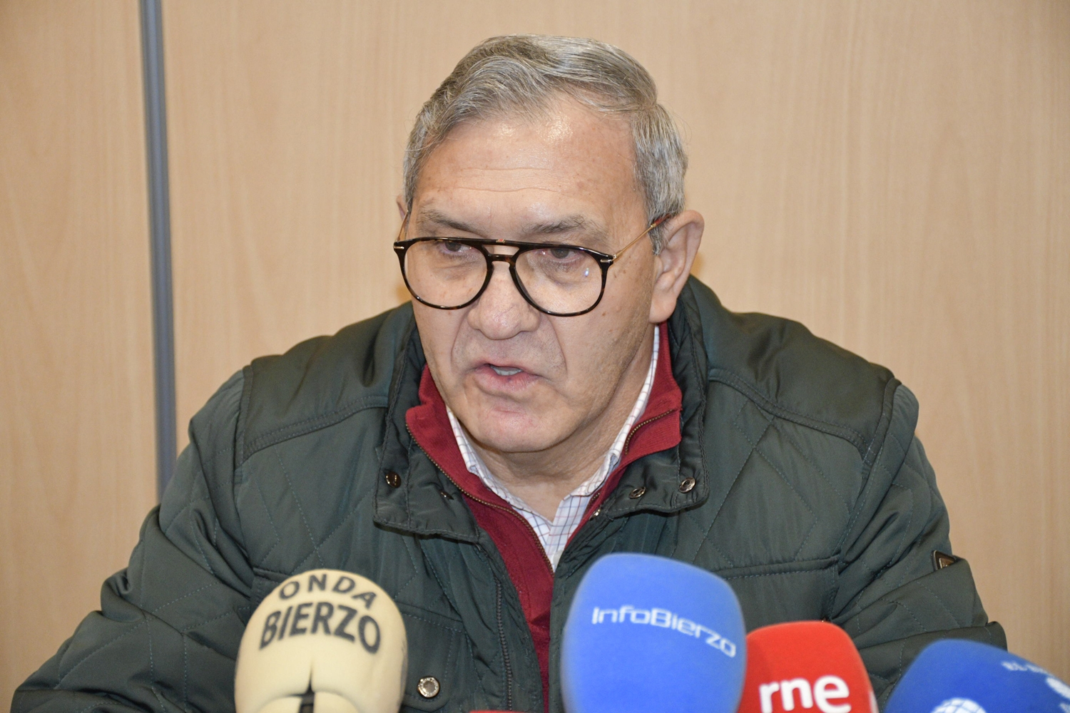 Adolfo Canedo(3) Adolfo Canedo(3)