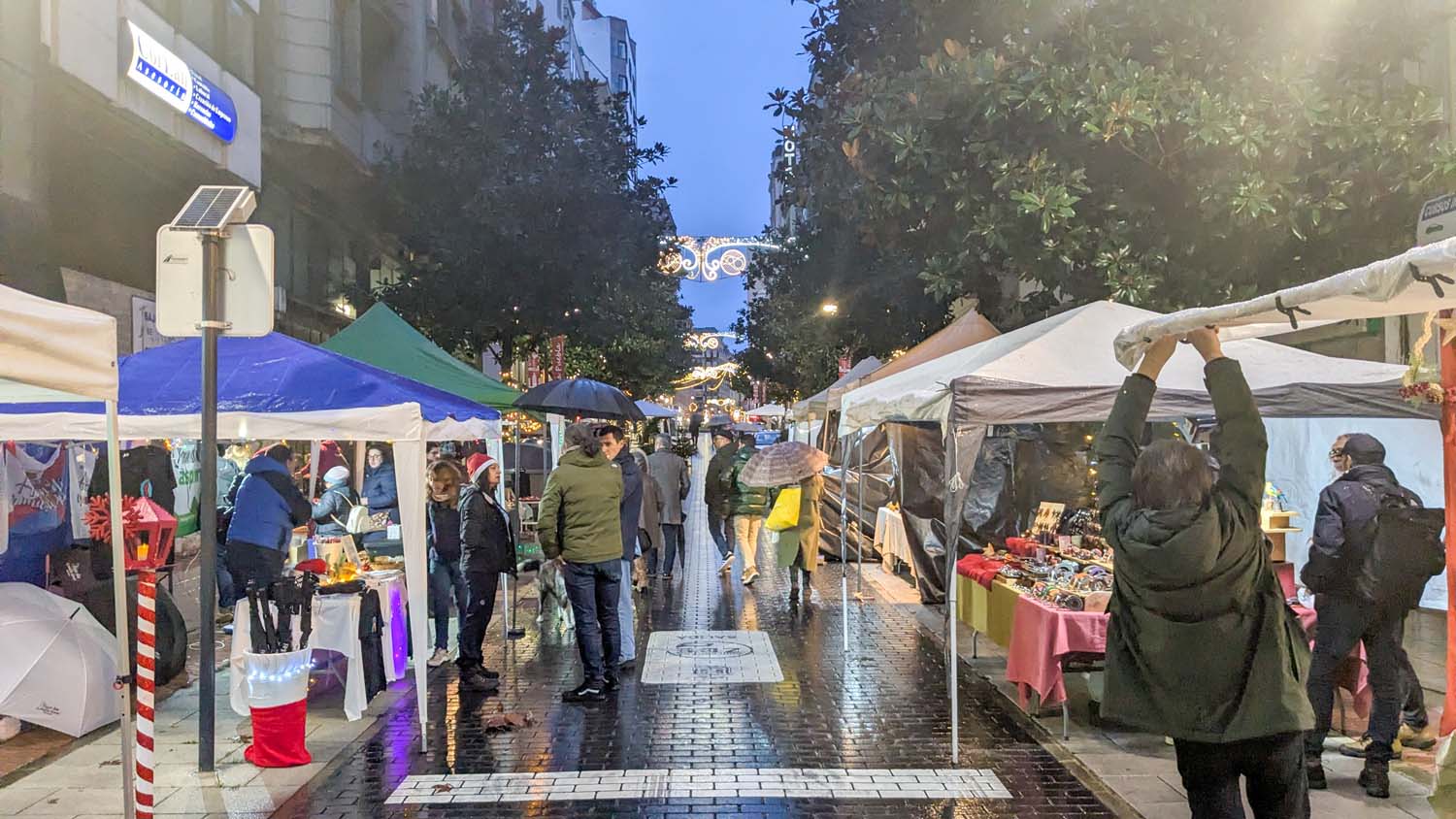 Fiesta de Navidad en la avenida de La Puebla Fiesta de Navidad en la avenida de La Puebla