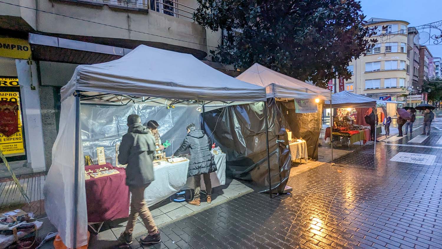 Fiesta de Navidad en la avenida de La Puebla (7) Fiesta de Navidad en la avenida de La Puebla (7)