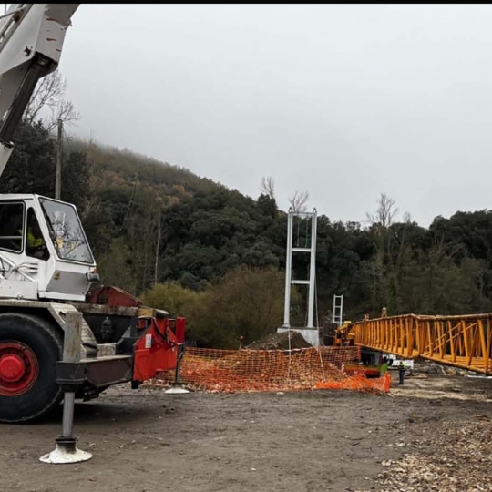 Estado actual de las obras del puente de Valiña Estado actual de las obras del puente de Valiña