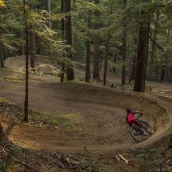 Paque de bicicletas de montaña Imagen IStock Autor AscentXmedia