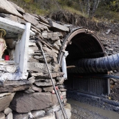 César Sánchez / ICAL . Trabajos de adecuación de la Escuela Laboral de Laciana (León), para el proyecto turístico 'La mina en vivo'