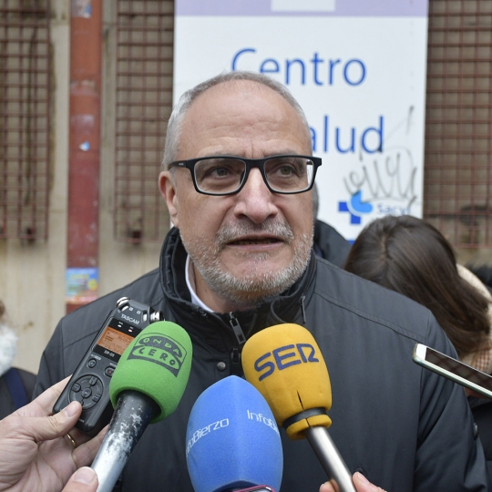 El PSOE denuncia el deterioro del centro de salud Ponferrada I y cuestiona la ejecución del nuevo en las inmediaciones del cementerio del carmen