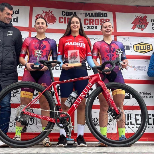 Podio de las ciclistas bercianas Podio de las ciclistas bercianas