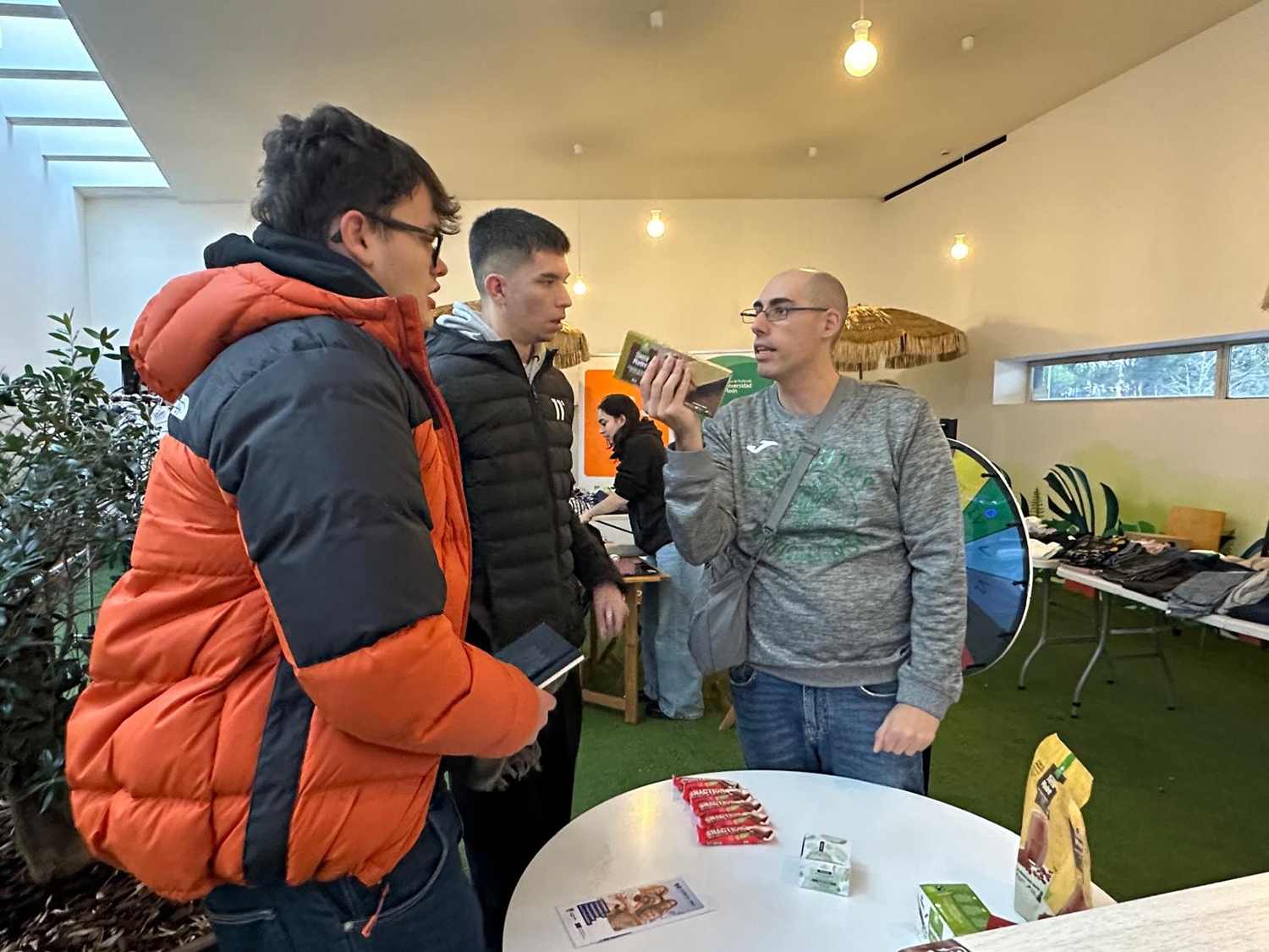 Mercadillo de segunda mano en el Campus de Ponferrada 4 Mercadillo de segunda mano en el Campus de Ponferrada 4