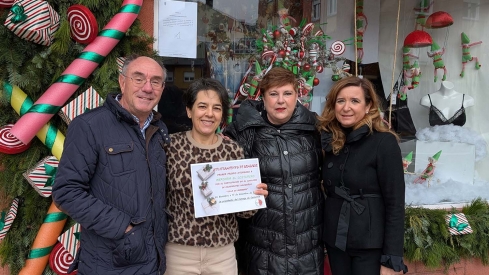 Primer premio del concurso para El Costurero Primer premio del concurso para El Costurero