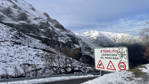 Nieve en el Alto de la Cruz (2)
