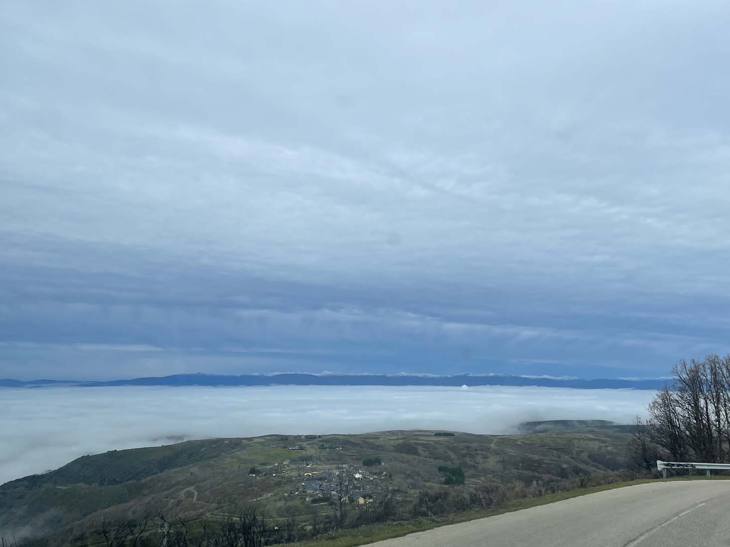 Niebla sobre Ponferrada (1) Niebla sobre Ponferrada (1)