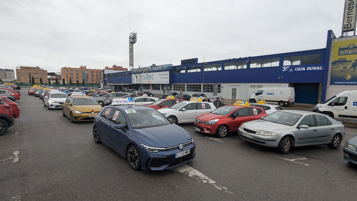 Manifestación de las Autoescuelas en Ponferrada (1)