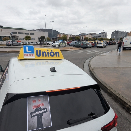 Manifestación de las Autoescuelas en Ponferrada (6)