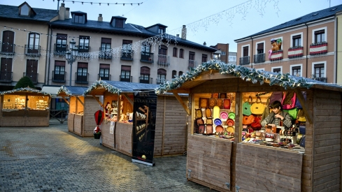 Mercado navideño de Ponferrada (4) Mercado navideño de Ponferrada (4)