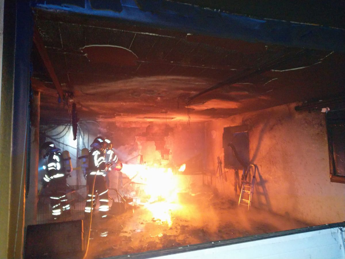 Trasladado al Hospital del Bierzo tras sufrir quemaduras e intoxicación ...