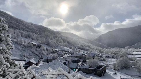 Laciana con nieve. Fotos Ruth González Rodríguez grupo Amigos de Laciana (1) Laciana con nieve. Fotos Ruth González Rodríguez grupo Amigos de Laciana (1)