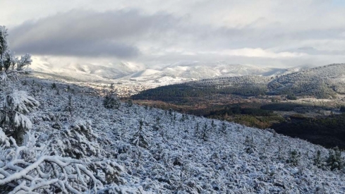 Fabero visto desde El Espino con nieve. Foto Antonio Fernandez Lombardero grupo Faberenses por el mundo Fabero visto desde El Espino con nieve. Foto Antonio Fernandez Lombardero grupo Faberenses por el mundo