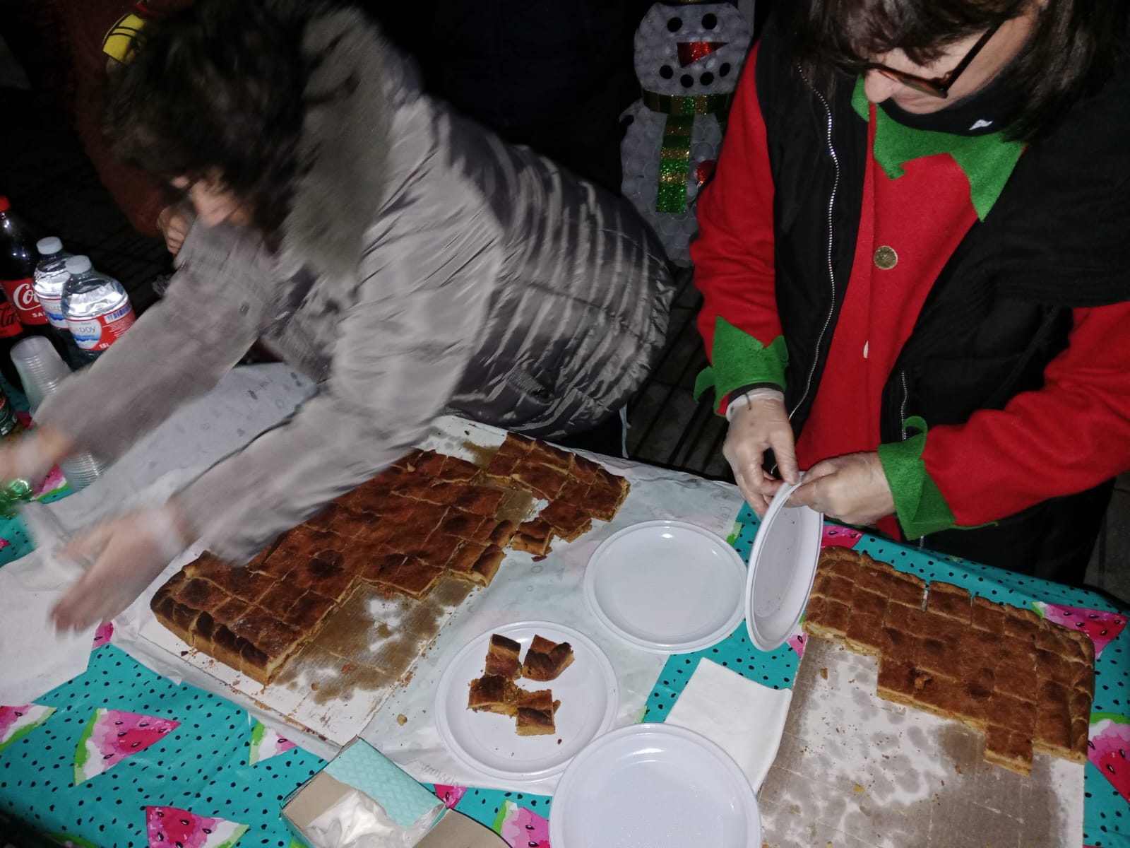 Jornada de celebración y denuncia en La Placa por las luces de Navidad (1) Jornada de celebración y denuncia en La Placa por las luces de Navidad (1)