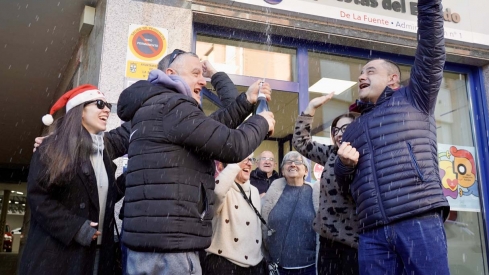 Campillo ICAL. El “Gordo” de la Lotería de Navidad reparte 468 millones de euros en La Bañeza (8)