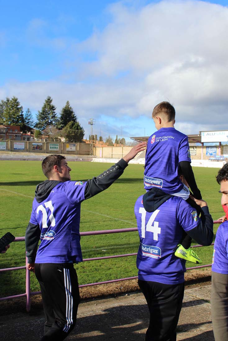 La Bañeza Futbol Club celebra el Gordo (9)