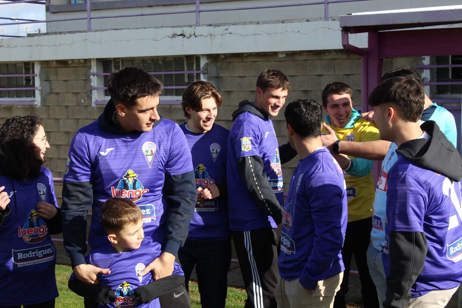 La Bañeza Futbol Club celebra el Gordo (3)
