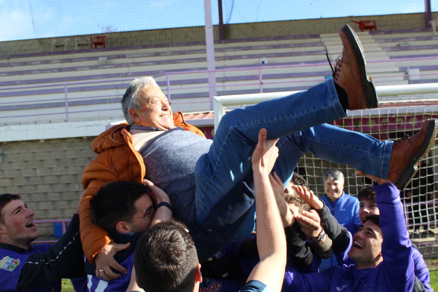 La Bañeza Futbol Club celebra el Gordo (4)