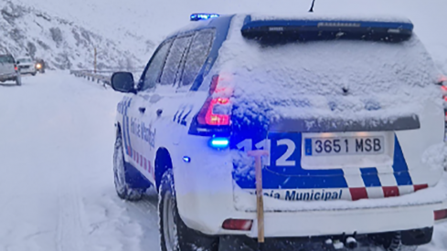 Rescate policial en la nieve. Ponferrada