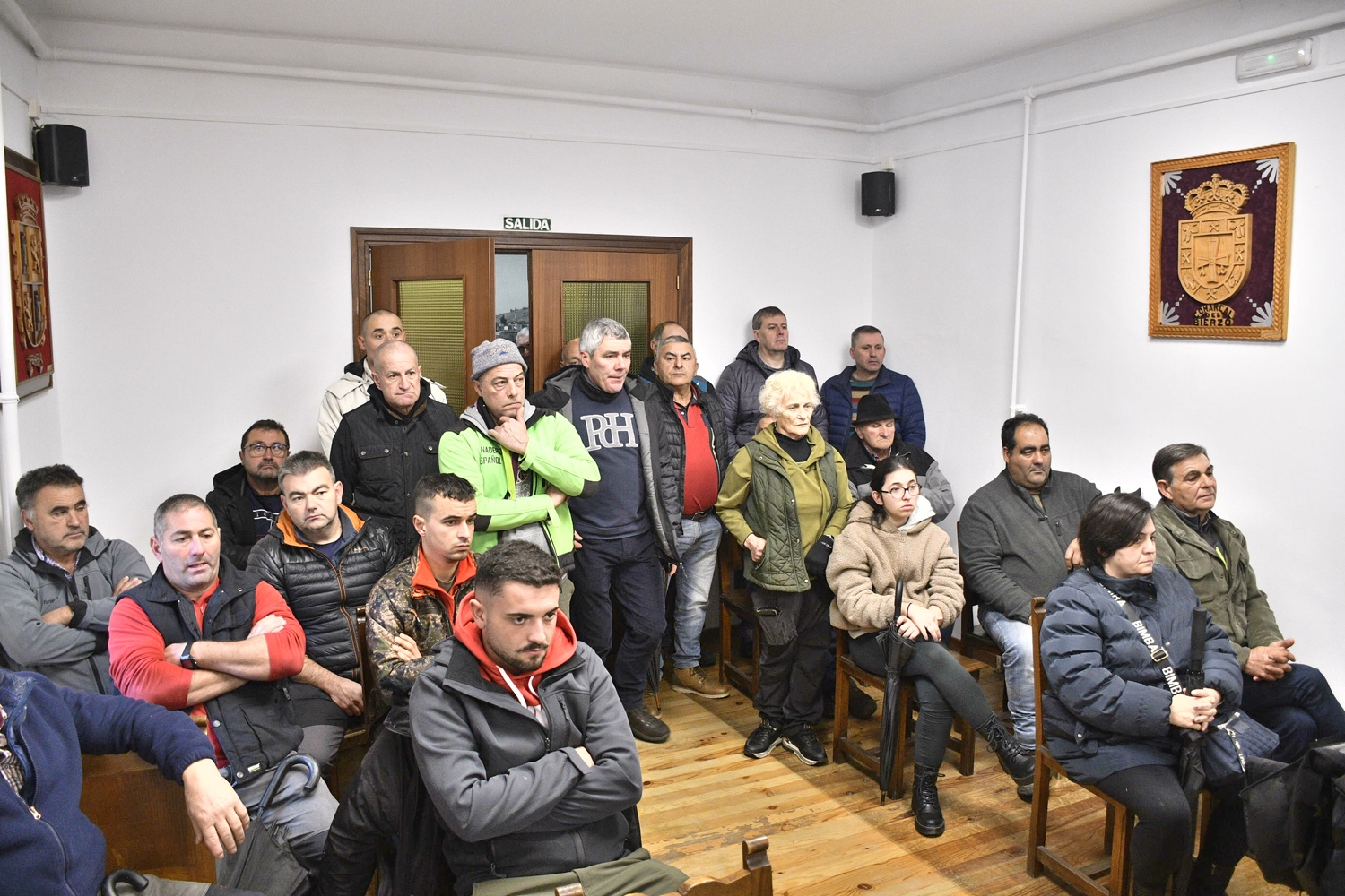Rueda de prensa Ganaderos Toreno (2) Rueda de prensa Ganaderos Toreno (2)
